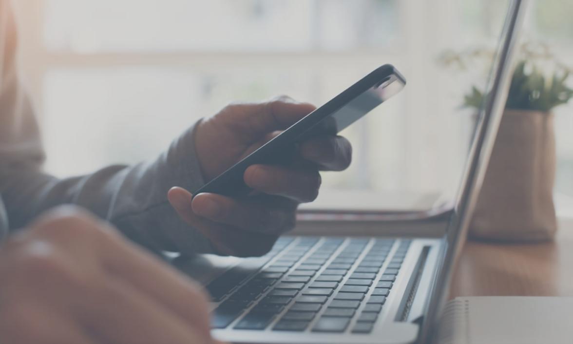 Kursister arbejder med budgetstyring